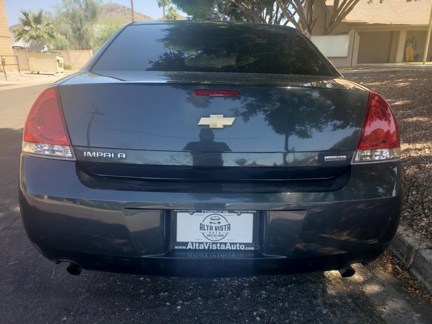 2014 /gray Chevrolet Impala ls fleet (2G1WA5E31E1) with an 3.6L V6 DOHC 24V engine, 6-Speed Automatic transmission, located at 323 E Dunlap Ave., Phoenix, AZ, 85020, (602) 331-9000, 33.567677, -112.069000 - 2014 Chevrolet Impala Limited LS,..... Ice cold A/C, No accidents, Power everything, Stereo/cd player, Phone sync, Bluetooth, Clean Gray interior with Gray cloth seats in near perfect condition, power windows, power door locks, clean Arizona title, Runs and Drives Excellent. Very clean inside and ou - Photo#7